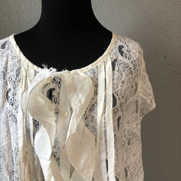 Van Heusen Studio crocheted ruffle front blouse women's size large - Picture 2 of 5